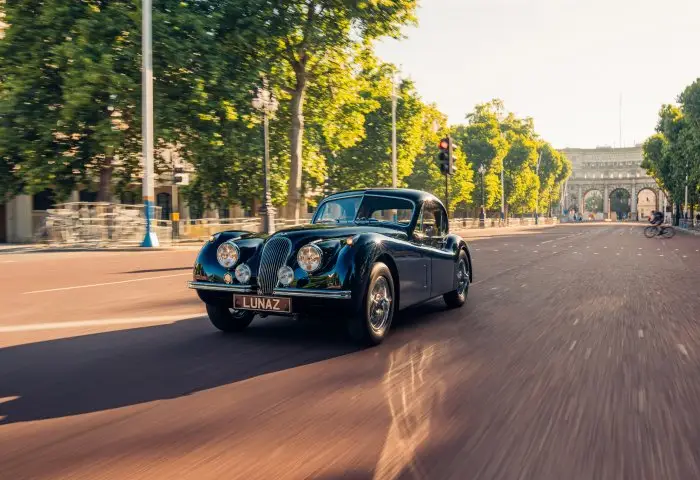 Lunaz_XK120_The_Mall_2_5602f7e5b36fba54d042375762a16a2e